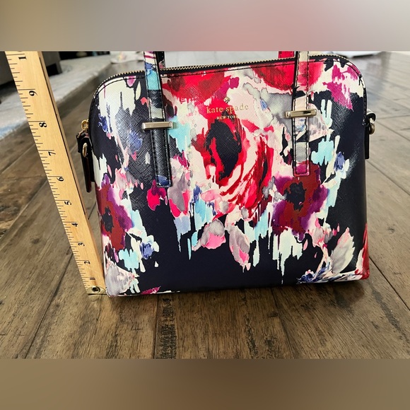 KATE SPADE SATCHEL, Very Good Condition - Picture 9 of 13